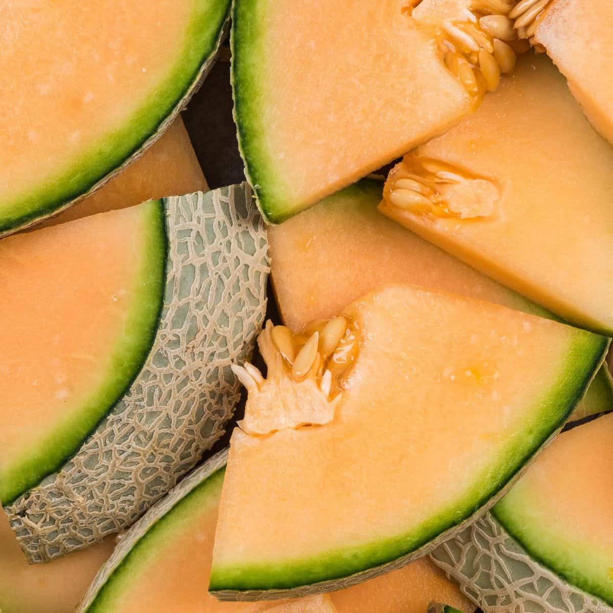 sliced cantaloupe